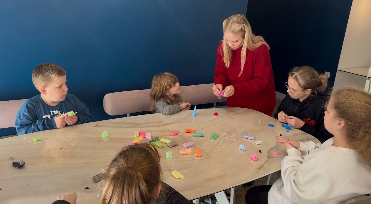 Перев`язувальний матеріал та Бетадин